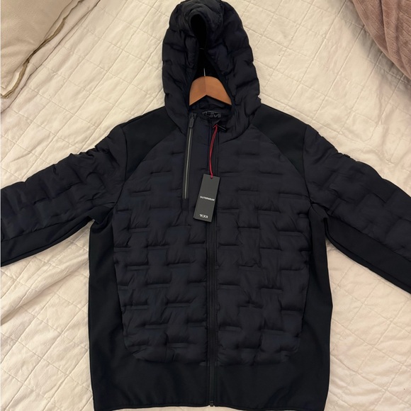TUMI Men's Navy Quilted Lightweight Puffer Jacket - Size X-Large - 1527501041 - Picture 6 of 16